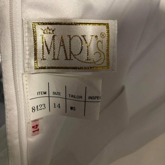 Mary's Wedding Dress - Picture 8 of 8